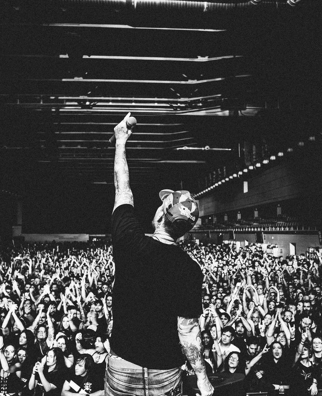 Live concert photo - tour announcement